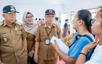 Wakil Bupati Banggai Kunjungi Posko Pengungsi Korban Kebakaran Pasar Sentral Luwuk