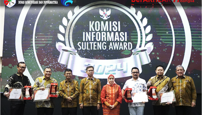 Sebagai Kabupaten Cukup Informatif Pemda Tojo Una-Una Raih Anugerah KI Sulteng Award