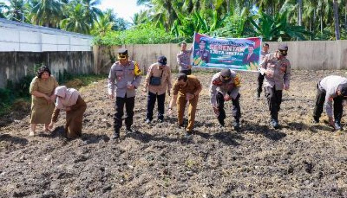 Program Swasembada Pangan 2025, Polres Banggai Lakukan Penanaman Jagung Serentak Satu Juta Hektare
