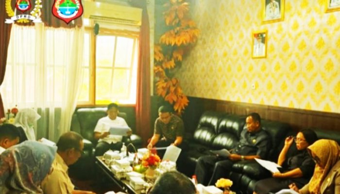 Membahas Berbagai Strategi Agenda Kerjasama Ketua Dekab Banggai H. Saripudin Tjatjo, Menggelar Rapat Bamus Tahun 2025