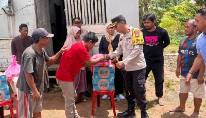 Kapolres Banggai Kepulauan, Beri Dukungan Moril ke Keluarga Naya Yang Berduka