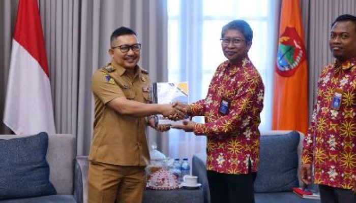 BPKP Provinsi Sulawesi Tengah, Serahkan Hasil Evaluasi Kapabilitas Pengawasan Kepada Bupati Banggai