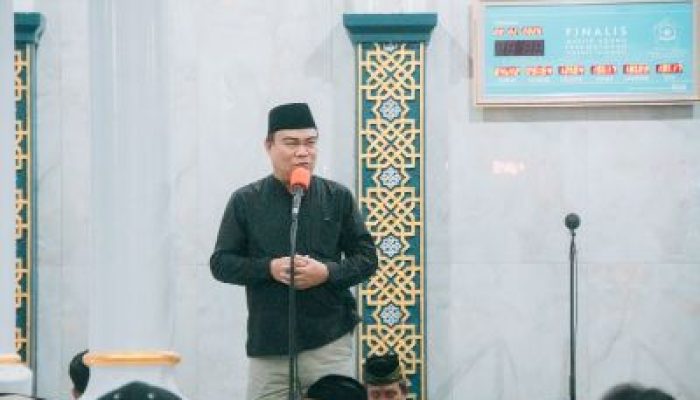 Sholat Tarawih Pertama, Pj. Sekda Banggai : Pemkab Banggai Ucapkan Selamat Melaksanakan Ibadah Puasa Bulan Suci Ramadhan 1446 H
