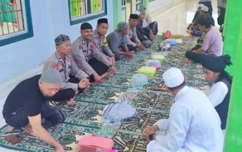 Polres Bangkep Gelar Kegiatan Buka Puasa Bersama Dengan Masyarakat Desa Kautu