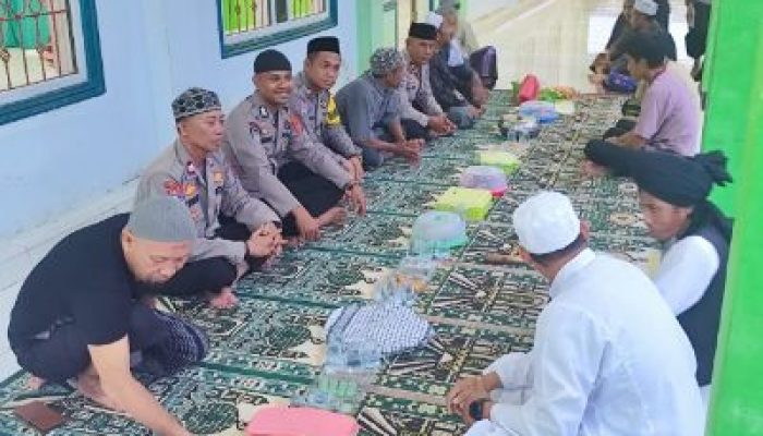 Polres Bangkep Gelar Kegiatan Buka Puasa Bersama Dengan Masyarakat Desa Kautu