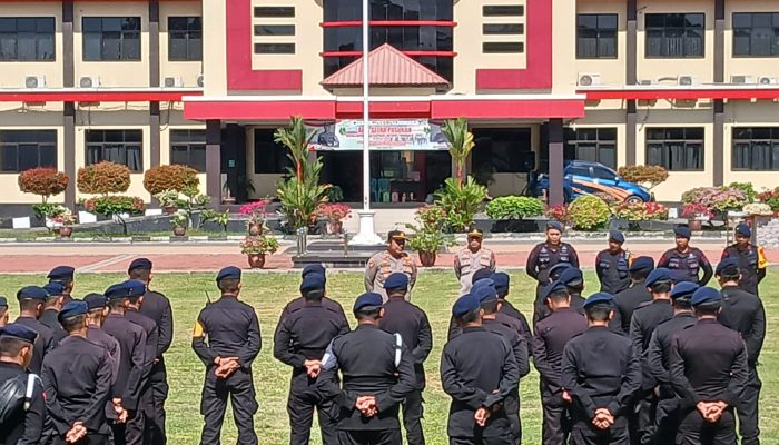 PAM PSU Selesai, Kabagops Polres Banggai Lepas BKO Brimob dan Ucapkan Terima Kasih
