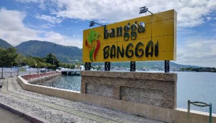 Dispar Banggai Tempatkan Tagline “Bangga Banggai”, di Kawasan Teluk Lalong Luwuk