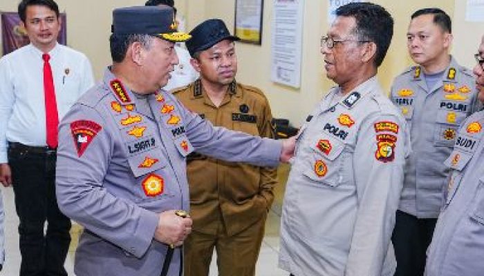 Apresiasi Personel Pemilik Pesantren Gratis, Kapolri “Perwirakan” Aiptu Jimmi