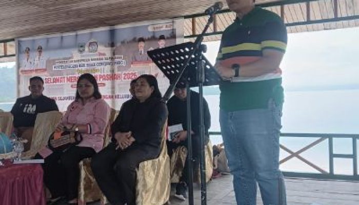 Wabup Bangkep Serfi Kambey, Hadiri Perayaan Paskah 2025 PHBG Bangkep dan Tinjau Pembuatan Gula Aren di Desa Lalong