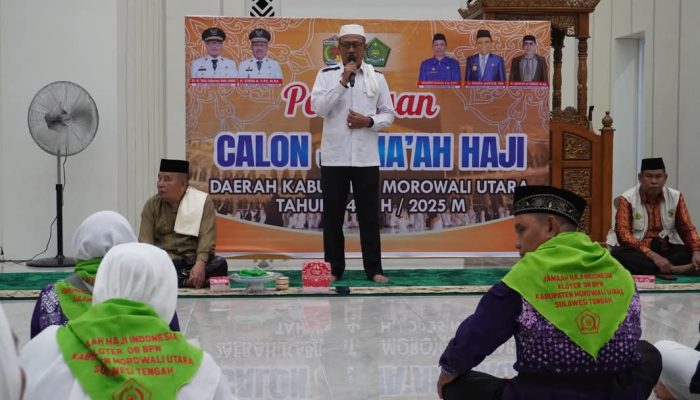 Wabup Morut Lepas Calon Jama’ah Haji, Pemerintah Daerah Berikan Bantuan Uang Saku dan Tiket Pesawat