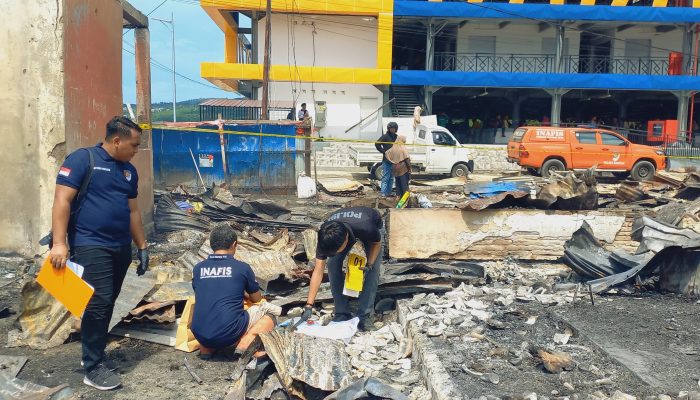 Tim Inafis Polres Banggai, Lakukan Olah TKP Kebakaran Pasar Simpong