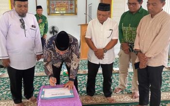 Bupati Bangkep Rusli Moidady, Resmikan Mesjid Al-Madani Desa Ambelang