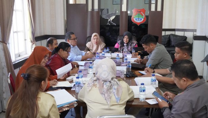Asisten I Setda Banggai, Pimpin Pertemuan Terkait Pemberhentian Pembayaran Bagi Hasil
