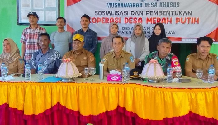 Nurmasita Sinaling Terpilih Menjadi Ketua Koperasi Merah Putih Desa Liang Pada Musdes Pembentukan Yang Dihadiri Camat Liang
