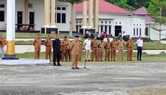 Bupati Bangkep Pimpin Apel dan Serahkan SK CPNS Serta P3K
