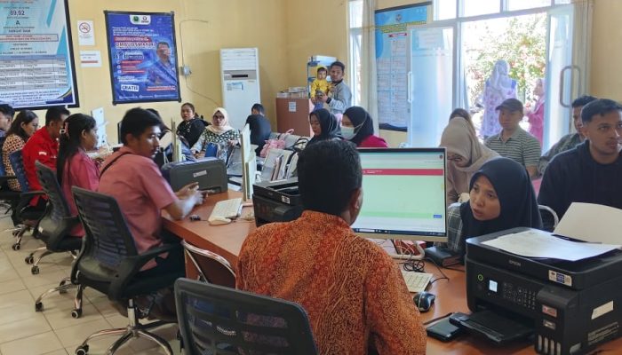 Dukung Program Bupati Bangkep, Ratusan ASN Ber-KTP Luar Daerah Ramai-Ramai Pindah ke KTP Bangkep
