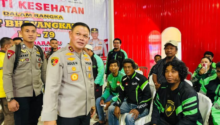 Bakti Kesehatan HUT Bhayangkara Ke-79, Polda Sulteng Gelar Donor Darah Dan Pemeriksaan Kesehatan Kepada Ojol