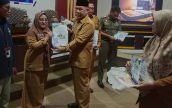 Bupati Bangkep Buka Program “ASN Menulis”, Yang Dirangkaikan Dengan Bedah Buku