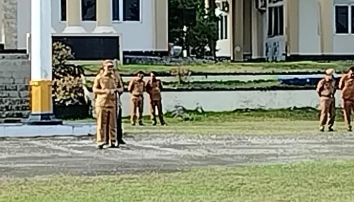 Wakil Bupati Bangkep Serfi Kambey, Tekankan Kedisiplinan ASN dan Pentingnya Kehadiran