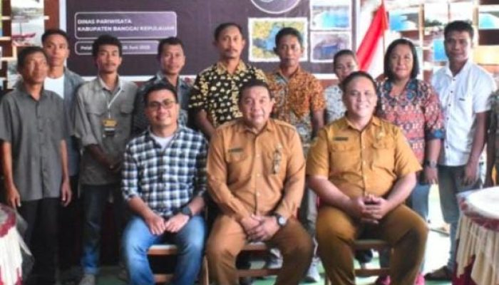 Tomy Luasusun Buka Pelatihan Fotografi Bagi Pengurus dan Pengelola Daya Tarik Wisata di Bangkep