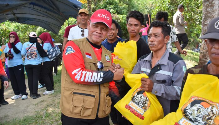 Semarak Hari Bhayangkara, Kapolda Sulteng Ajak Lestarikan Alam, Tanam 1.000 Pohon dan Tebar 15.000 Ikan Bibit Air Tawar