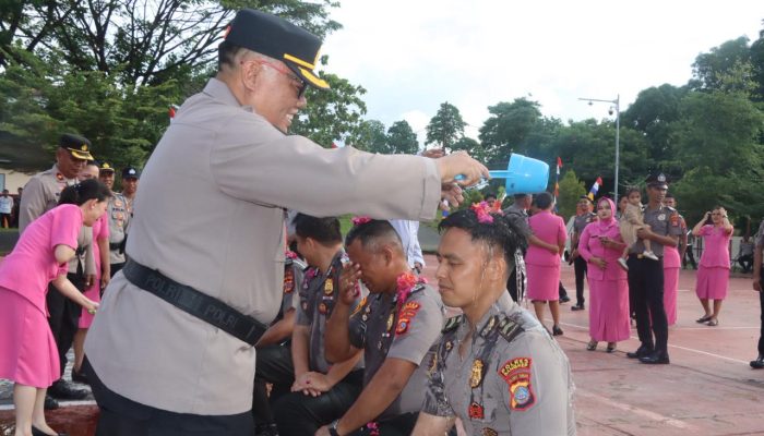 35 Personel Polres Banggai Kepulauan Naik Pangkat, Kapolres Ingatkan Tanggung Jawab