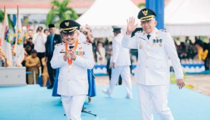 Pecahkan Mitos Dua Periode, Bupati Banggai Resmi Dilantik Gubernur Sulteng