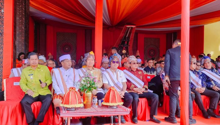 Bupati Morut Hadiri Upacara Pembukaan The Legend of Pongtiku II, di Kota Rantepao Kabupaten Toraja Utara
