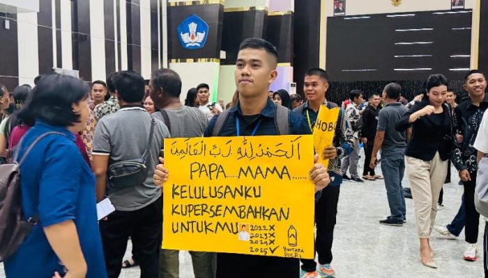 Tiga Kali Gagal, Anak Guru di Palu Kini Dapat Wujudkan Cita-Cita Jadi Anggota Polri