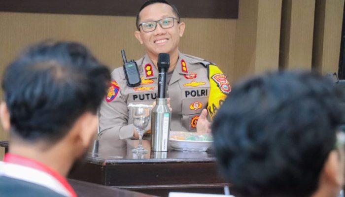Korupsi di PDAM, Tipikor Polres Banggai Serahkan Mantan Dirut Kepada Kejari