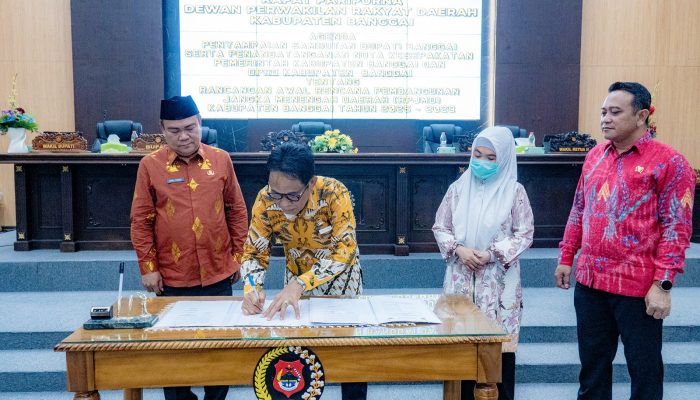 DPRD dan Pemkab Banggai, Tandatangani Nota Kesepakatan Rancangan Awal RPJMD 2025–2029