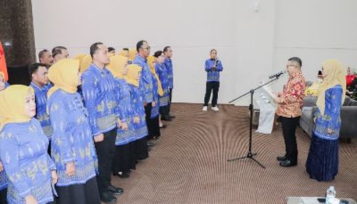 Bupati Amirudin, Kukuhkan Pengurus Dekranasda Kabupaten Banggai Periode 2025-2030