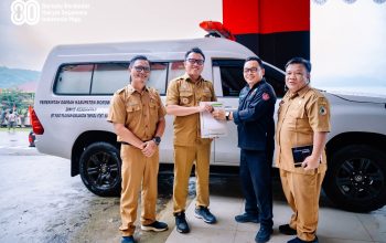 Layanan Kesehatan Morut Melesat, Dua Ambulans Baru Diserahkan