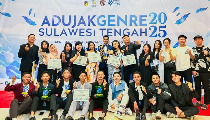 Bupati dan Ketua TP-PKK Morowali Utara, Dinobatkan Sebagai Ayah dan Bunda Genre Terbaik Sulawesi Tengah
