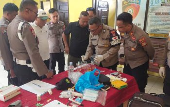 Sipropam, Sidokkes dan Satresnarkoba Polres Morowali Utara, Melaksanakan Pemeriksaan Urine Kepada Personel Polsek Bungku Utara