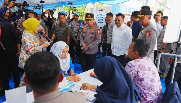 Kapolri Hadiri Kick Off GPM Serentak se-Indonesia, 2.424 Ton Beras SPHP Disalurkan ke Masyarakat Hari Ini