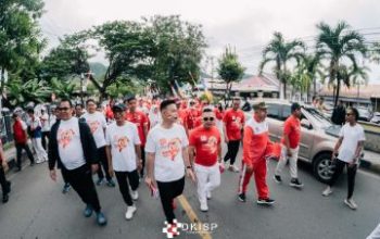 Semarak HUT RI ke-80, Merah Putih Raksasa Diarak Terbentang Dari Alun-alun Kota Luwuk ke Pantai KM 5