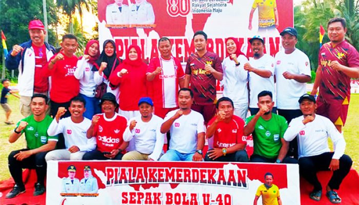 Kesebelasan Bung Karno Ungul 3-0 terhadap Kesebelasan  Bung Hatta Pada Turnamen  Piala Kemerdekaan Sepak Bola U-40 di Tojo Una Una