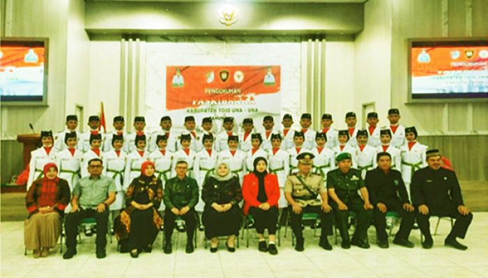 Ketika Paskibraka Kabupaten Tojo Una Una telah dikukuhkan oleh Wakil Bupati