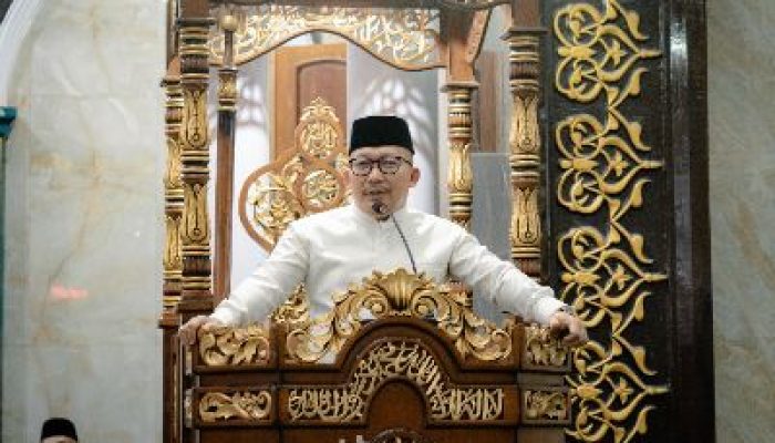 Peringatan Maulid Nabi Muhammad SAW di Masjid Agung An-Nuur Luwuk, Bupati Amirudin Berikan Bantuan Renovasi Sejumlah 2 Miliar