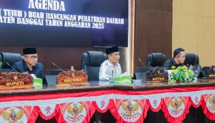 DPRD Gelar Rapat Paripurna, Penyampaian Tujuh Raperda Kabupaten Banggai Tahun Anggaran 2025