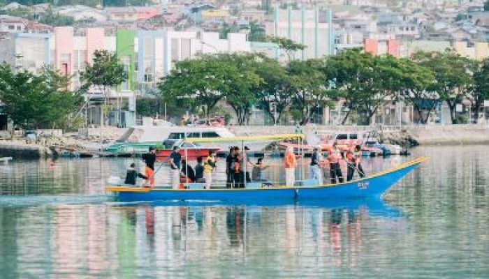 Peringati World Cleanup Day, Pemda Banggai Gelar Aksi Bersih-bersih di RTH Teluk Lalong Luwuk