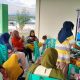 Pemberdayaan Ekonomi Masyarakat Tim Fakultas Teknik Universitas Tadulako Memperkenalkan Olah  Limbah Plastik
