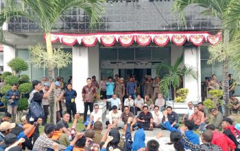 Dua Kali Mahasiswa Demo, Waket DPRD Banggai Wardani Murad Husain Tak Hadir