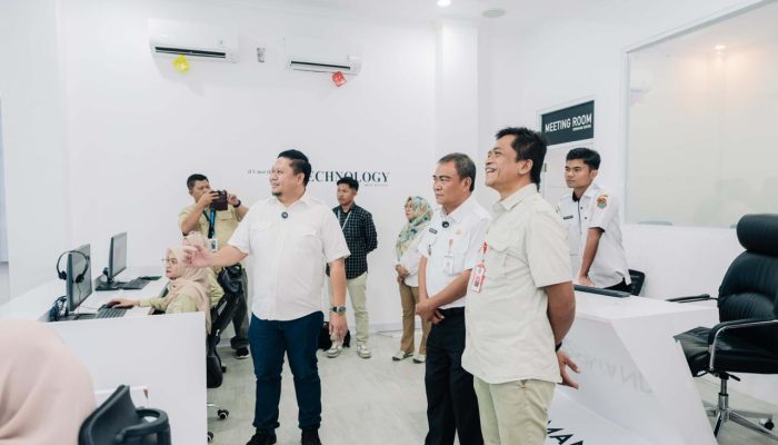 Sekab Banggai Terima Kunjungan Deputi III BSSN, Kapala DKISP Tunjukkan Fitur Command Center