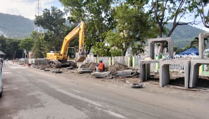 PUPR Banggai Pastikan Pekerjaan Drainase Kompleks Masjid Agung Tuntas Akhir Tahun