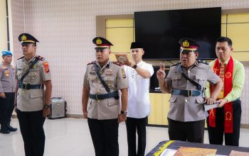 Polres Banggai Gelar Sertijab, IPTU Saiman Kini Resmi Jabat Kasi Humas dan IPTU Syafarudin Ramin Sebagai Kapolsek Bunta