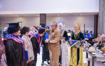 Gelar Wisuda Untika Luwuk, Cetak 489 Sarjana Unggul
