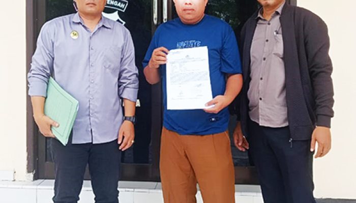Langkah Hukum AR Dan Kuasa Hukumnya Melaporkan DR Ke Polres Tojo Una Una