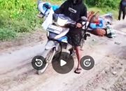 BUTUH ATENSI PIHAK BERKOMPETEN KETIKA EVAKUASI MAYAT DILAKUKAN DENGAN SEPEDA MOTOR